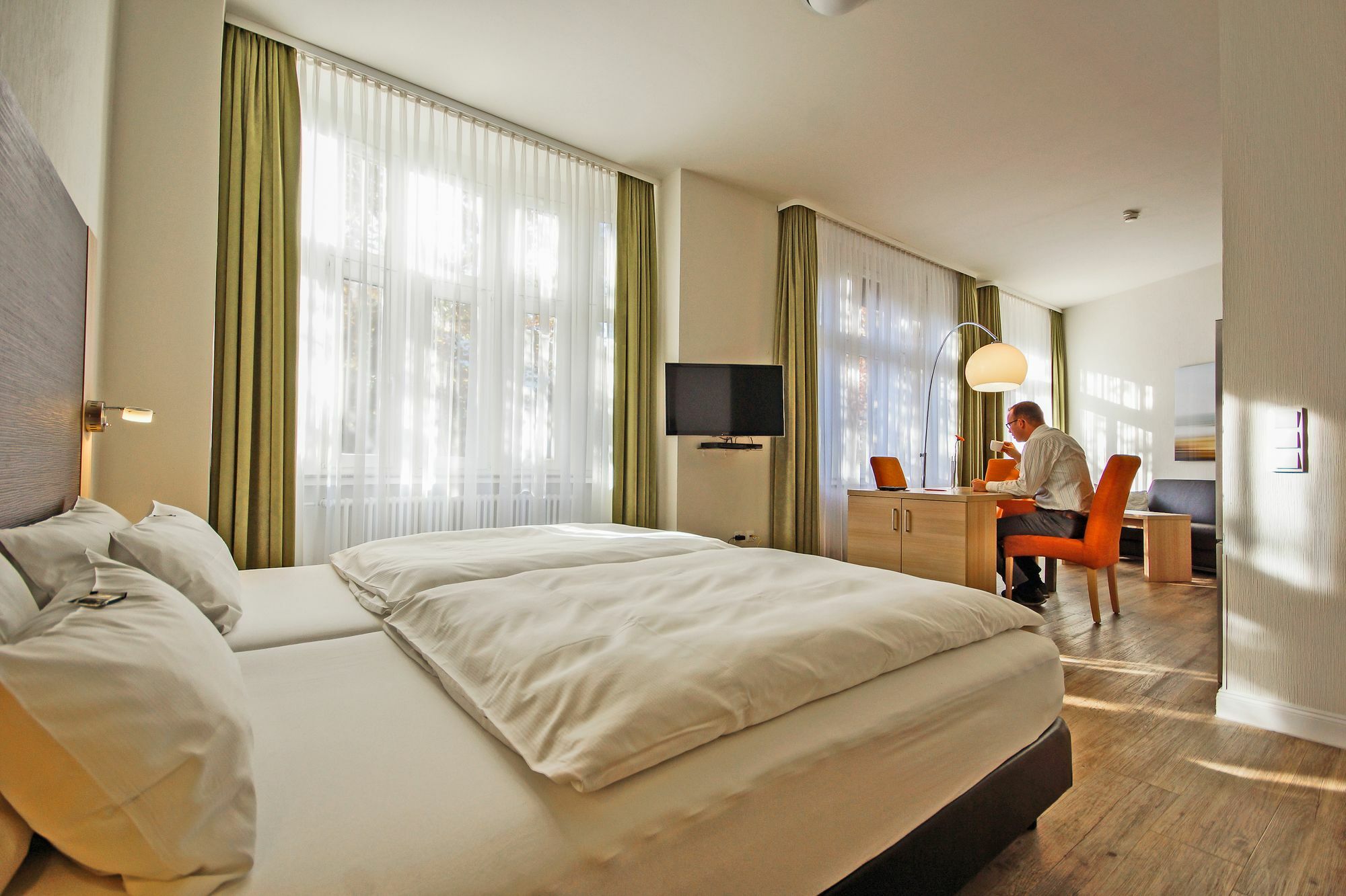 Apartmenthotel Kaiser Karl Бонн Экстерьер фото