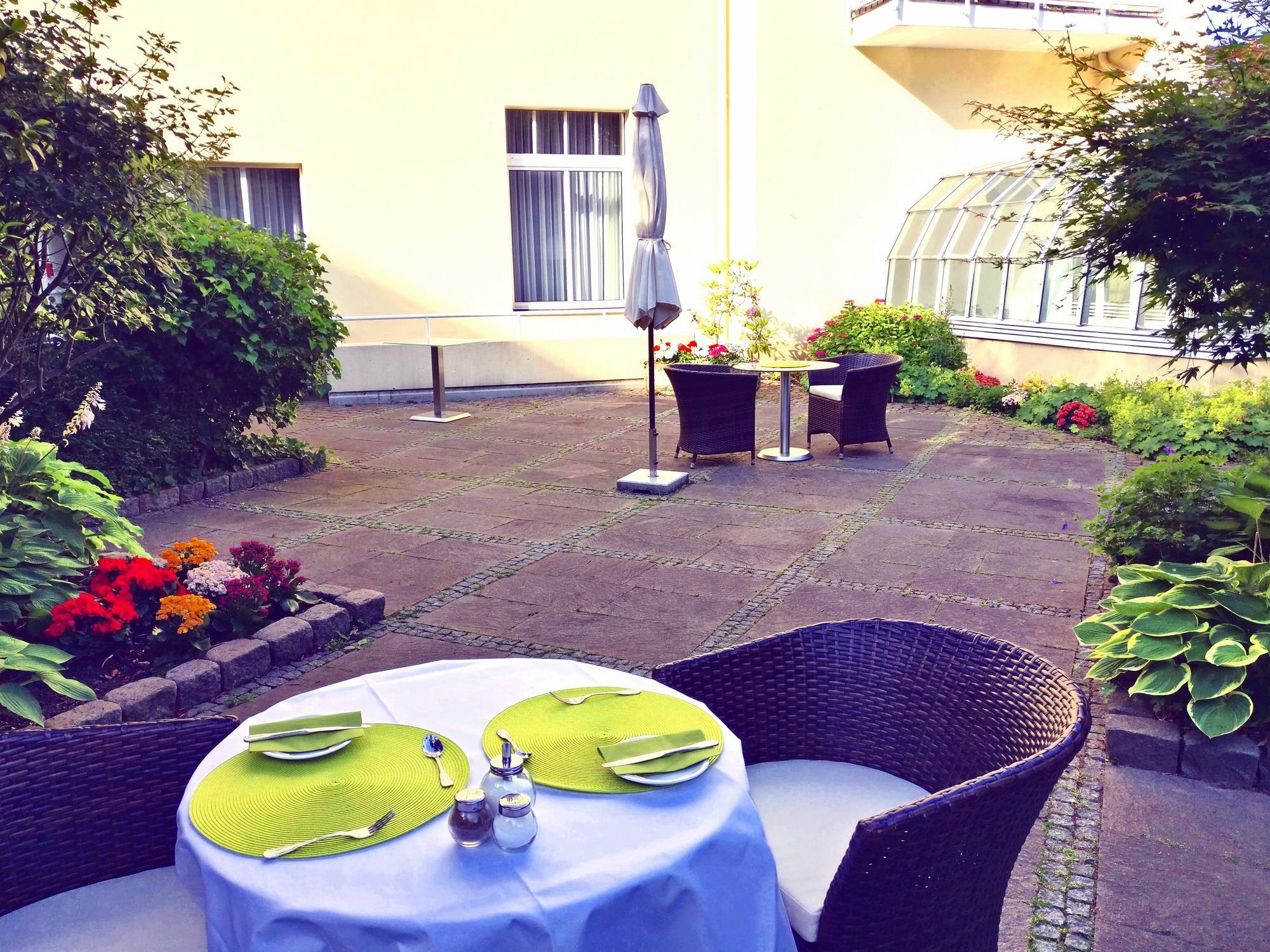 Apartmenthotel Kaiser Karl Бонн Экстерьер фото